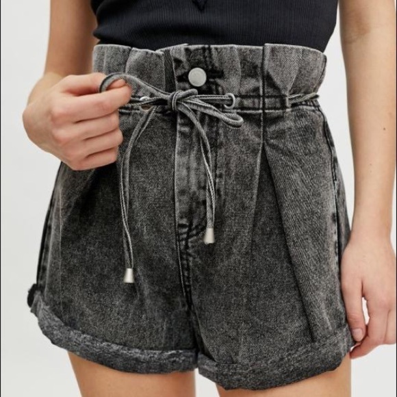 BlankNYC Paperbag Waist Short When In Rome - Picture 1 of 8